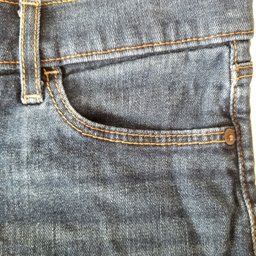 ABERCROMBIE &FITCH  SIZE 4 JEAN SHORTS - Picture 5 of 7